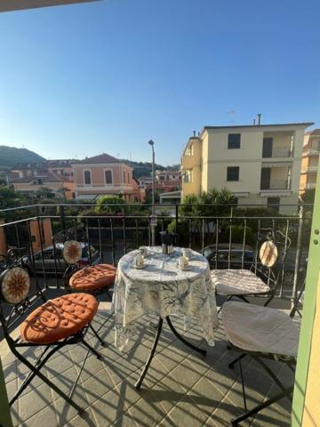 Residenza Marina Lägenhet Riva Ligure Exteriör bild