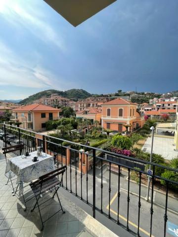Residenza Marina Lägenhet Riva Ligure Exteriör bild